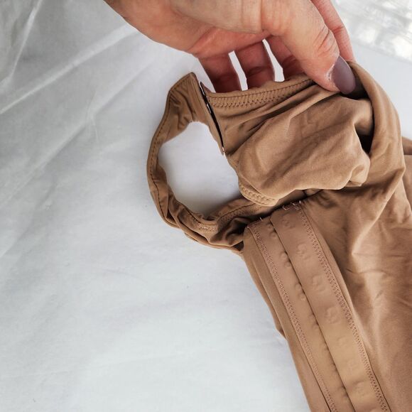 SKIMS Adaptive Square Neck Bodysuit Sienna Nude Tan New NWT S Shapewear - Picture 10 of 10